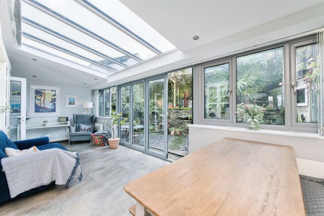 8, Flax Meadow Lane, Axminster photo 3