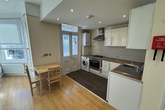 Braemar Avenue, Wood Green photo 3