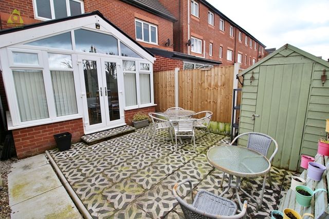 Town house for sale in Anderby Walk, Westhoughton