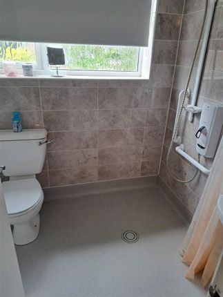53, Little Lullaway, Basildon photo 4