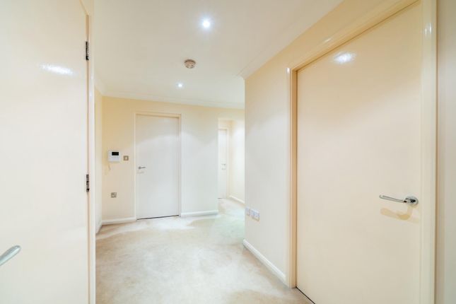 8, Roslyn Court, Burton Joyce photo 2