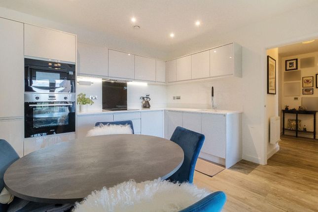 Flat 27, Erato Court, 42 Curton Close, Edgware photo 4