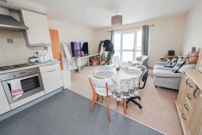231, Riverside Drive, Lincoln photo 2