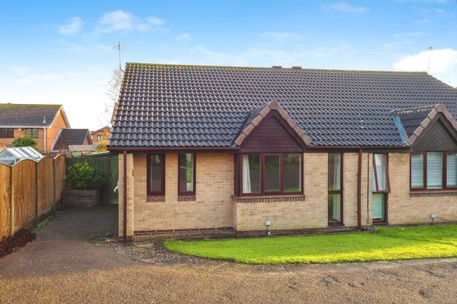 2-bed bungalow on 14, Tudor Court, Nottingham, £180,000