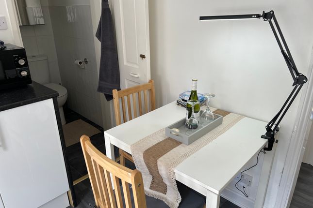Flat to rent in Loampit Hill, Lewisham