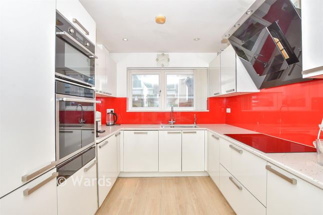 24, Clock House Rise, Maidstone photo 2