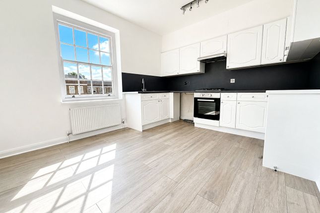 6 Parkside,, Vanbrugh Fields, London photo 4