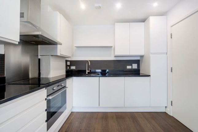 Flat 15, St. Pancras Way, Camden photo 2