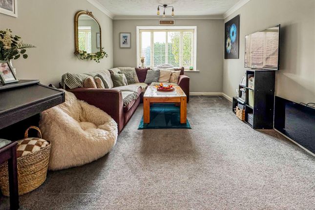 22 Windlesham Court, Worthing Road, Littlehampton photo 3