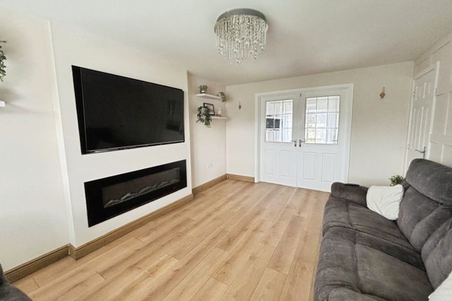 14, Latimer Way, Durham photo 3