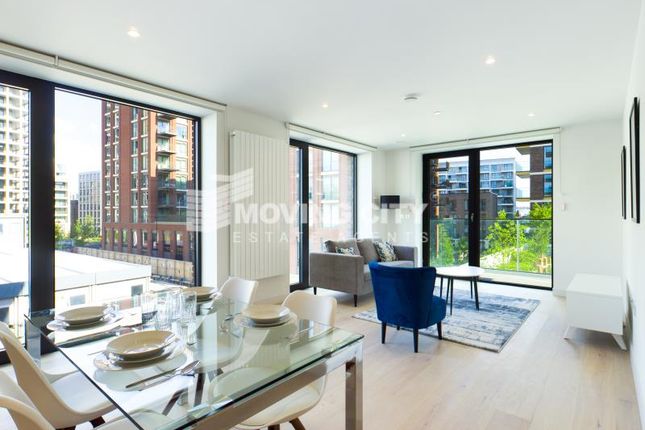 Flat to rent in John Cabot House, Royal Wharf