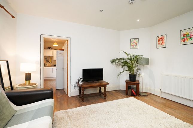 Flat 5, 94 Tapton Crescent Road, Sheffield photo 2