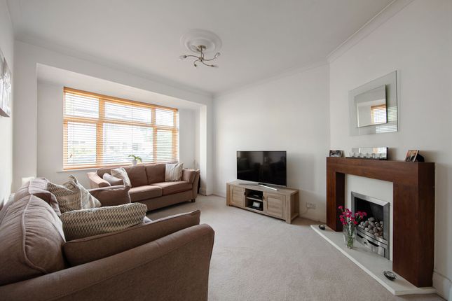 38 Sheringham Road, London photo 2