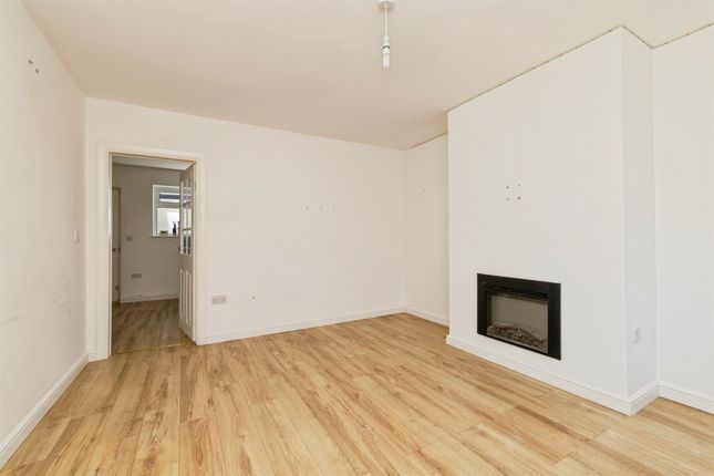 91, Annandale Crescent, Hartlepool photo 3