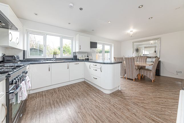 33 Cavendish Meads, Ascot photo 4