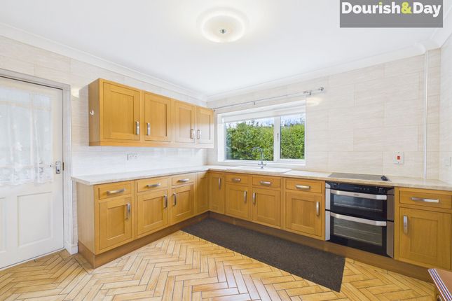 56 Witney Road, Stafford photo 2