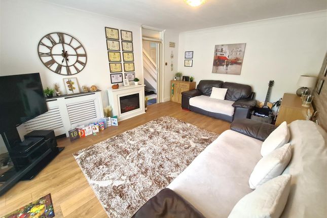 41, Lapland Walk, Corby photo 3