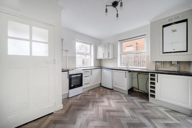 32, Spenser Road, Gloucestershire photo 4