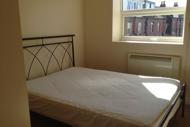 Thumbnail Flat to rent in Firth Road, Beeston, Leeds