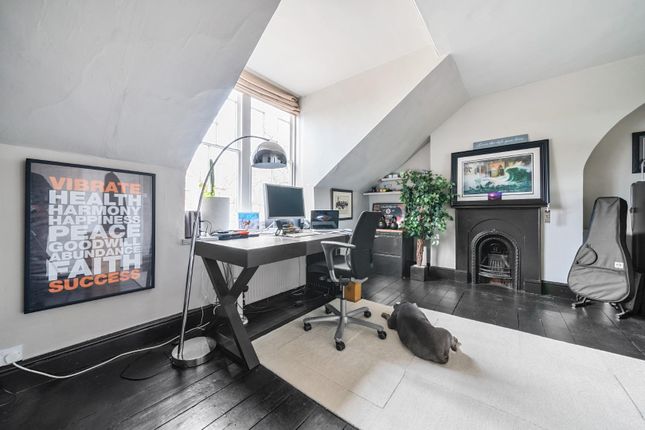 Town house for sale in Alma Road, Windsor, Berkshire