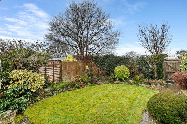 7 Chapel Lane, East Grinstead photo 4