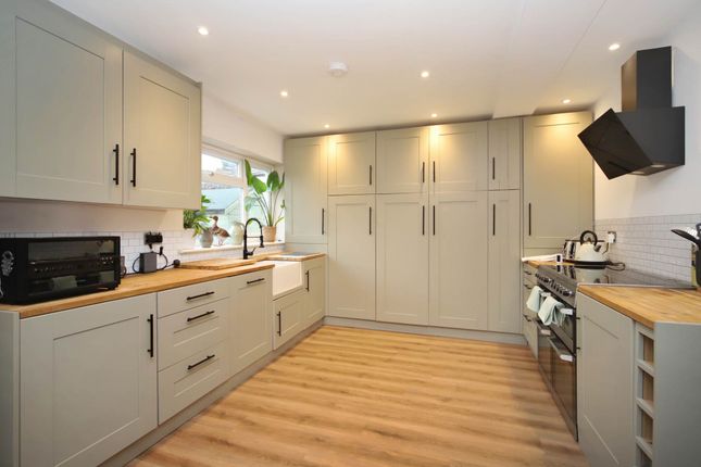 Roselyn, Manor Road, Tring photo 4