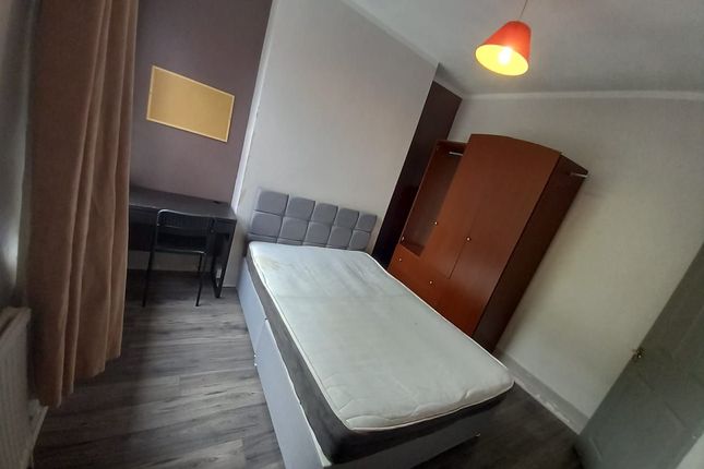Thumbnail Room to rent in Room 2, Trundleys Road, Lewisham, London