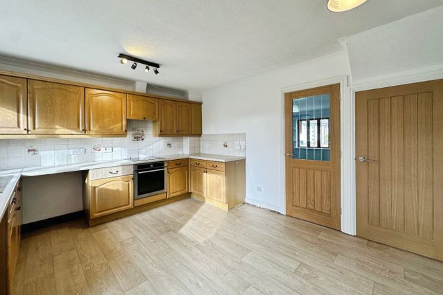 15, Roskruge Close, Helston photo 4