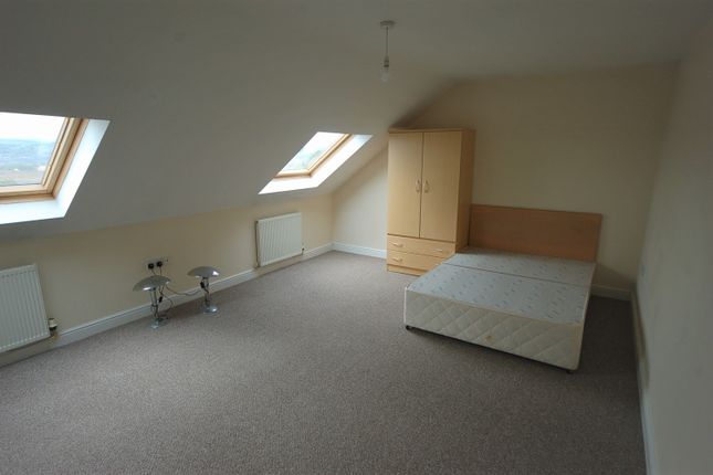 63, Pankhurst Close, Blackburn photo 3