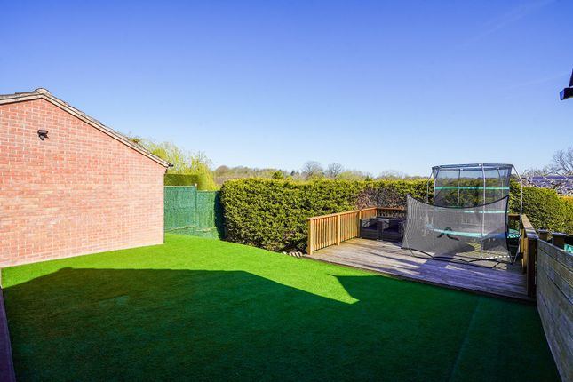 5 Ashhurst Close, Chesterfield photo 4