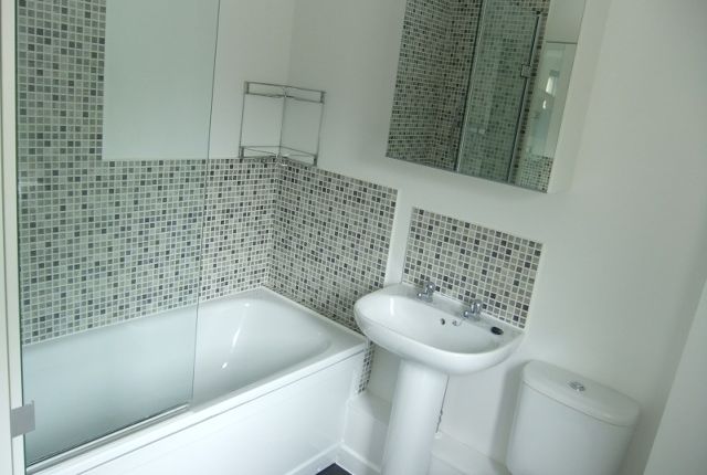 33, Maidstone photo 2