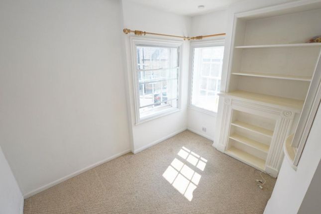 End terrace house to rent in High Street South, Olney