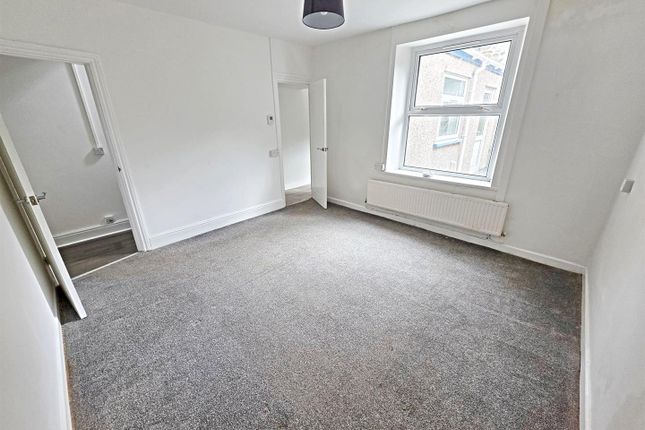24, High Street, Pontypridd photo 3