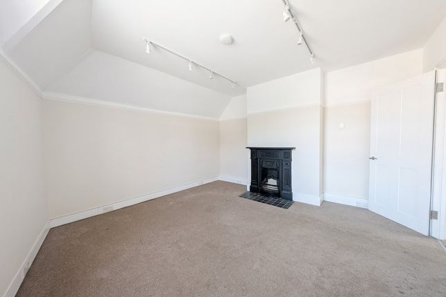 Flat, Midhurst photo 2