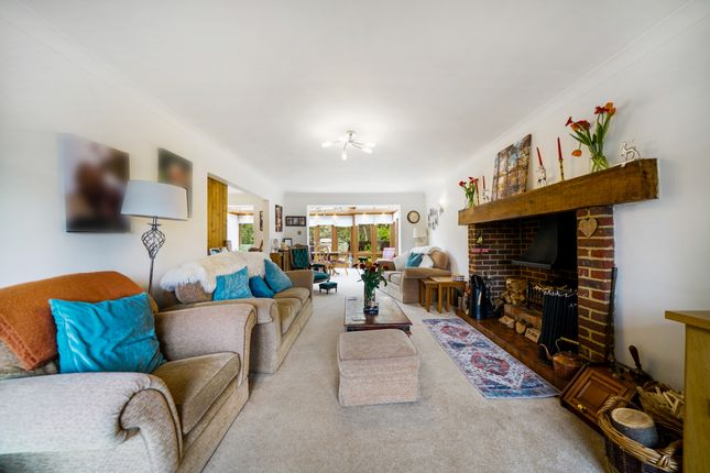 169, Watersplash Road, Shepperton photo 3