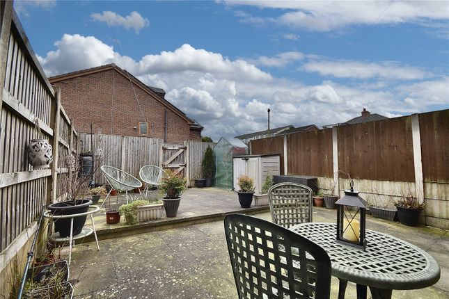 750, Rochdale Road, Royton photo 2