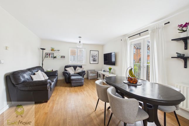 32, GLIMMER WAY, ROCHESTER photo 4