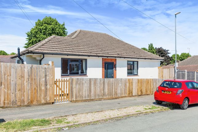 Thumbnail Detached bungalow for sale in Hallwood Road, Kettering