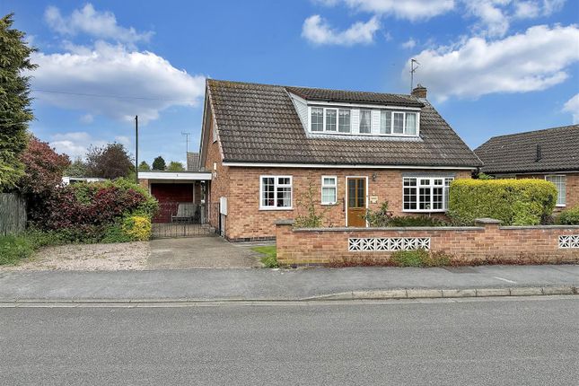 Thumbnail Detached bungalow for sale in Peterborough Road, Collingham, Newark