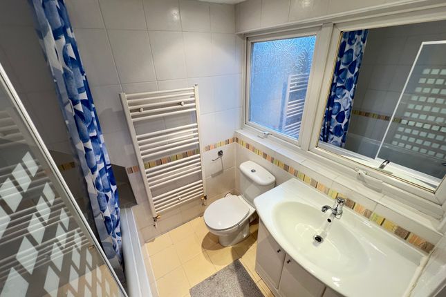 37, Longfield Avenue, London photo 5