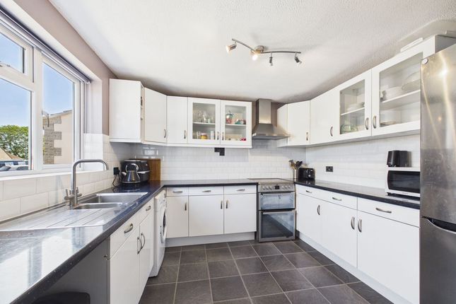 58, Parklands Way, Somerton photo 3