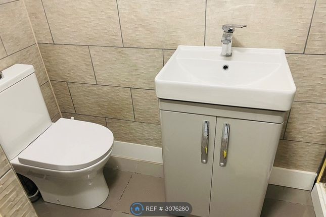 Suite, High Street, Wombwell, Barnsley photo 5