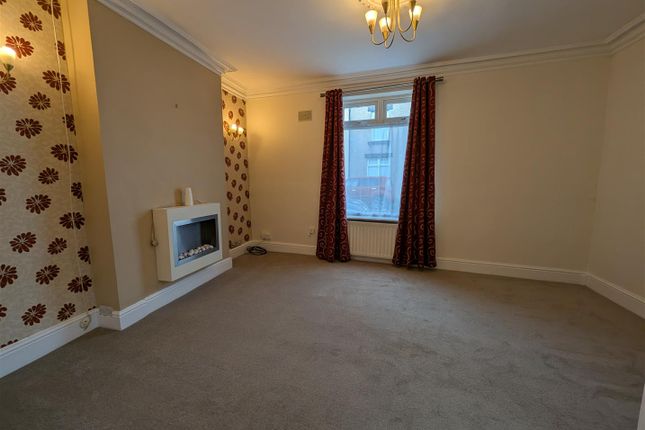 31, Larchfield Street, Darlington photo 3