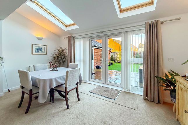 10, Benjamin Gray Drive, West Sussex photo 3