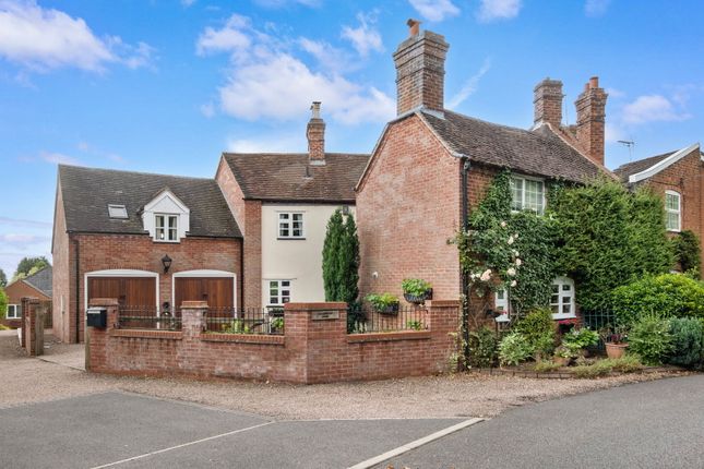 Maiden Farm House, Stourport-on-Severn photo 4