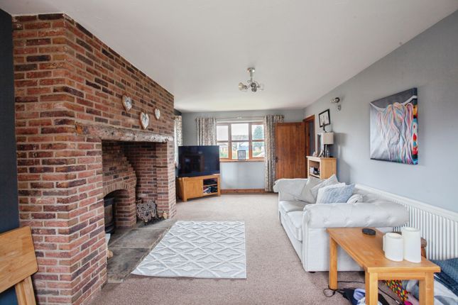 The Briary, 12a, Akeferry Road, Westwoodside, Doncaster photo 3