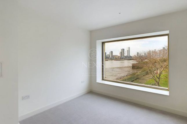 Flat to rent in Deanston Wharf, Riverscape