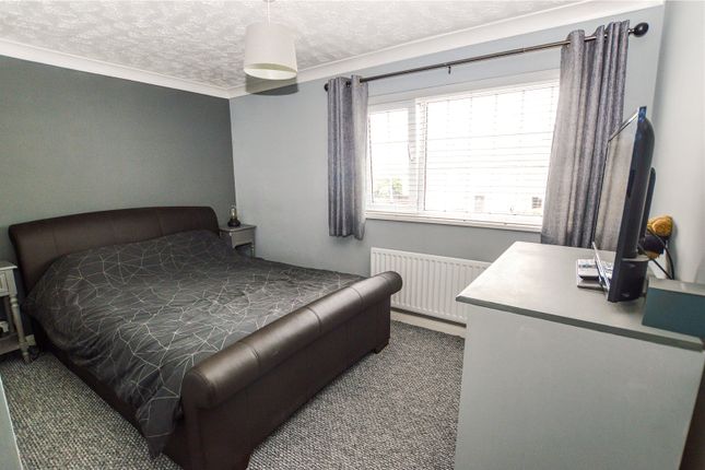 Terraced house for sale in Cedar Close, Luton, Bedfordshire