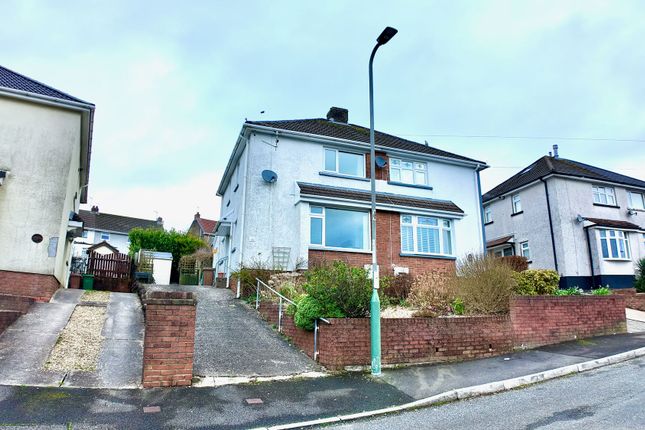 2-bed house on 32 Highfield Crescent, Blackwood, £210,000