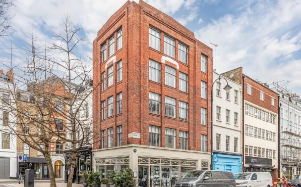 Office to let in Charlotte Street, London, Greater London